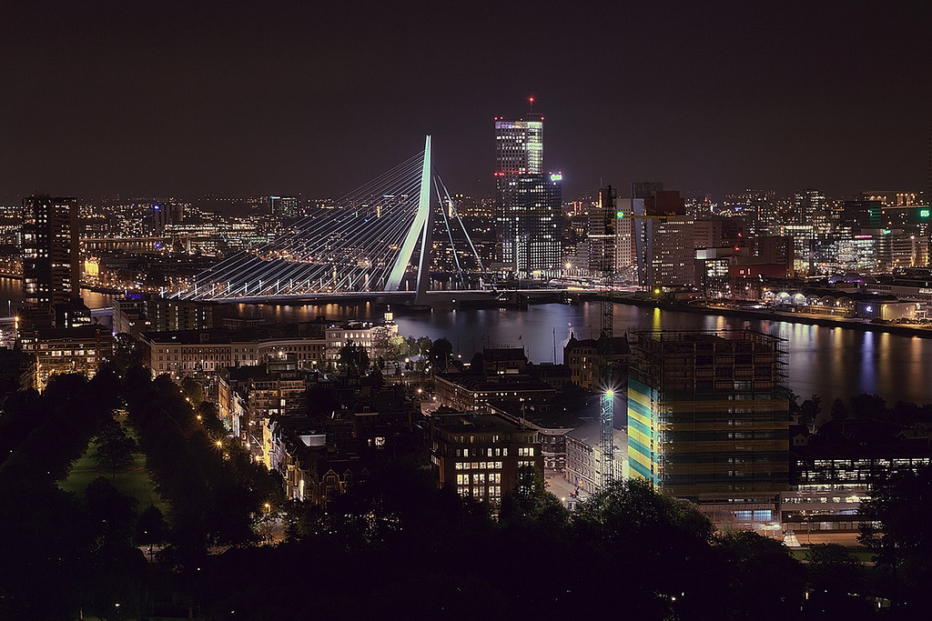 Rotterdam_by_night_from_Euromast